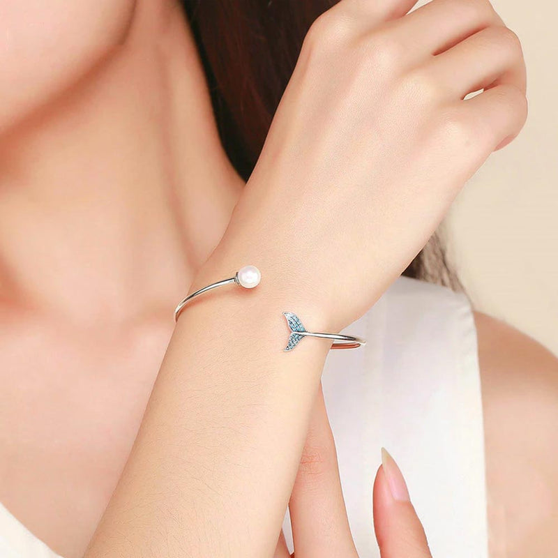 Pavé Pearl Mermaid Cuff Bracelet Citrus Reef - Main Image